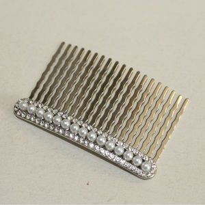 Pearl and diamond hair piece